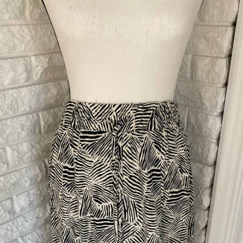 2000’s Patterned Maxi Skirt - Picture 4 of 5